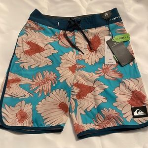 Boys Quicksilver Board shorts size 26/12